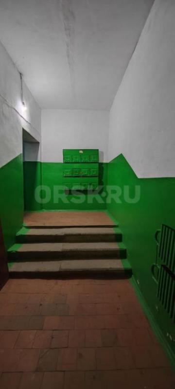Продается 2-комнатная квартира на 4 этаже кирпичного дома. - Орск