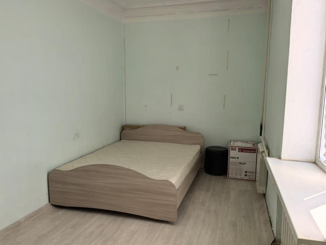 Предлагается к продаже просторная трехкомнатная квартира, расположенная в красивом районе города Нов - Новотроицк