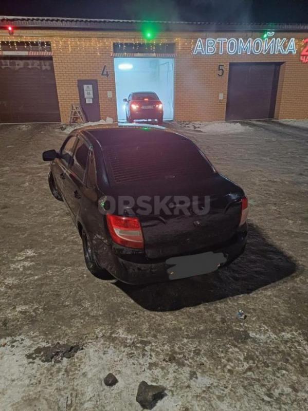 Автомобиль в прекрасном состоянии весь в родной краске. - Орск