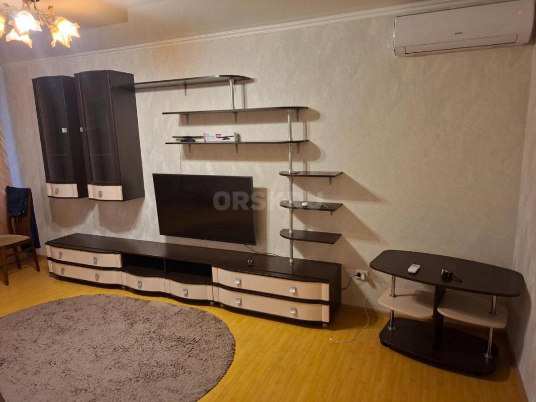 Продам мебельную горку в  зал длина 310см высота 210см. - Орск