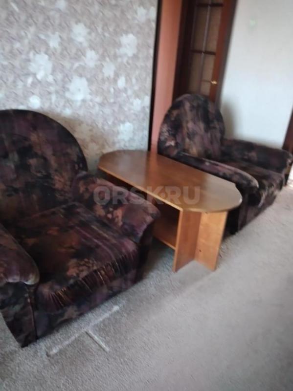 Продам мягкую мебель, диван два кресла, журнальный столик. - Орск