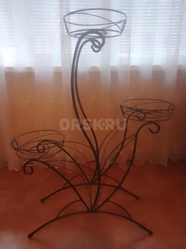 Продам стойку металлическую под цветы - Орск