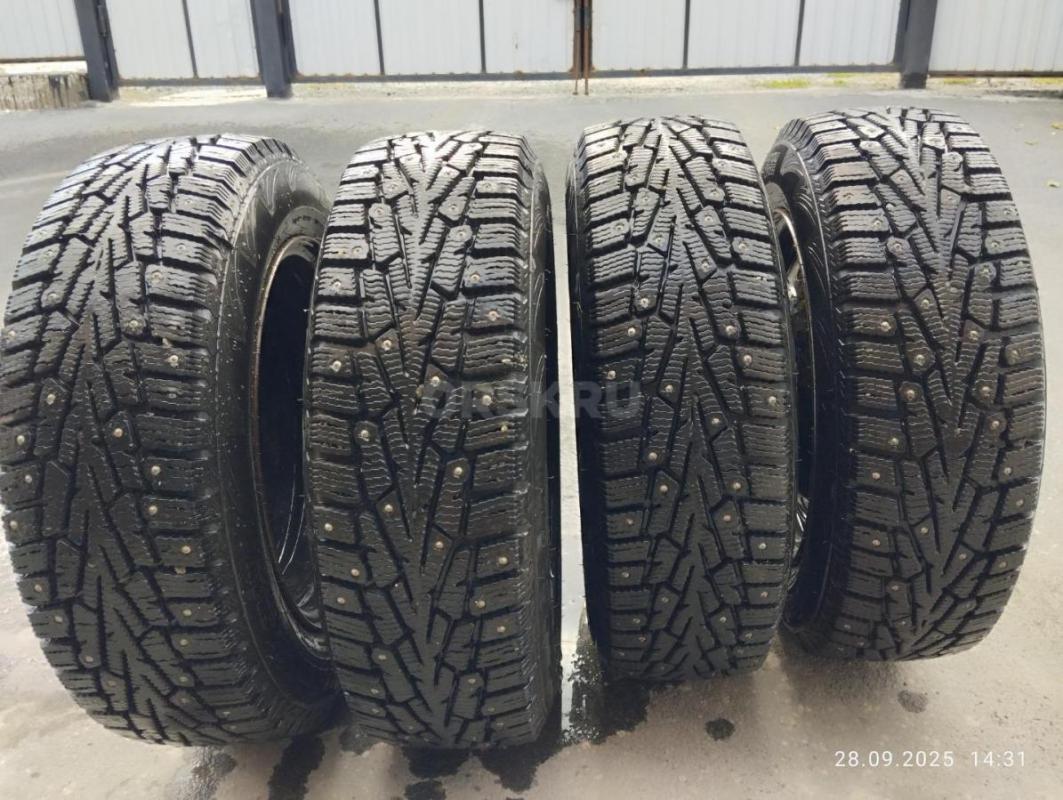 Продам зимние колеса R15 , на штампованных Ниссановских дисках, колпаки в подарок.. - Орск