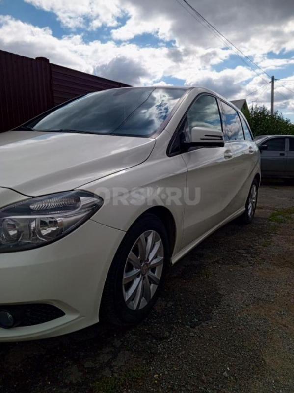 Срочно продам Mercedes-Benz b180 в отличном состоянии. - Орск