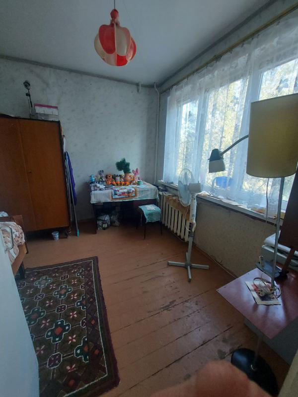 Продается 4-комнатная квартира с раздельными ходами по адресу: г. - Новотроицк