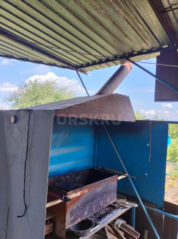 Сад с насаждениями, с домиком в 2 этажа зона отдыха ,крытая парковка,мангальная зона ,сад огорожен з - Орск
