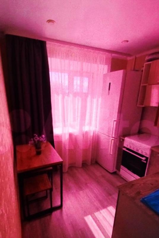 ПРОДАЕТСЯ 2Х-КОМНАТНАЯ В ЦЕНТРЕ Г. - Новотроицк