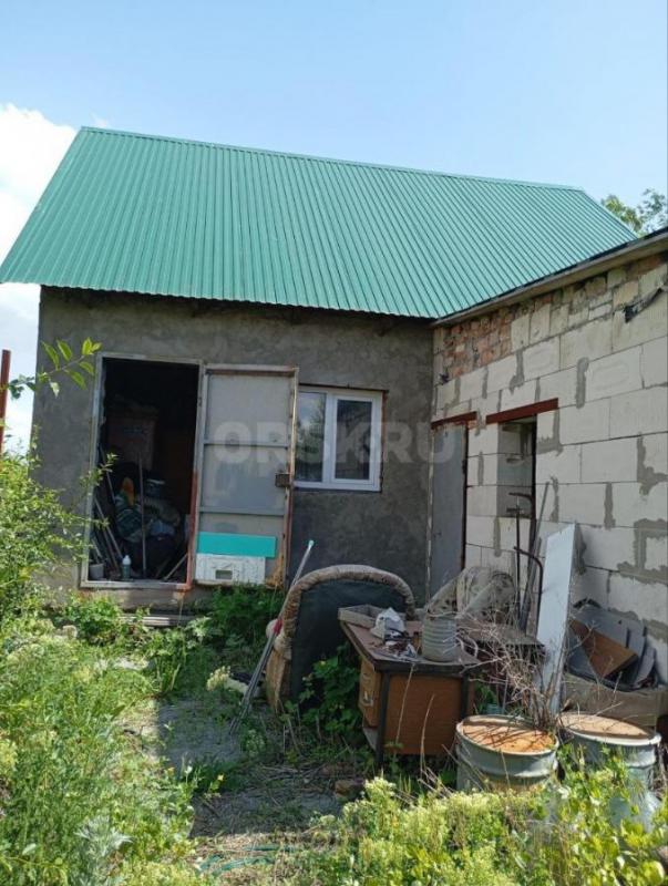 Продаю дом с земельным участком Общая площадь дома: 62.4 кв. - Орск