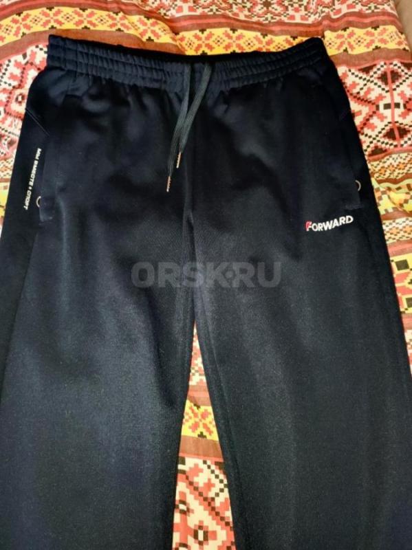 Продам спортивный костюм и жилет Форвард 50 р. - Орск