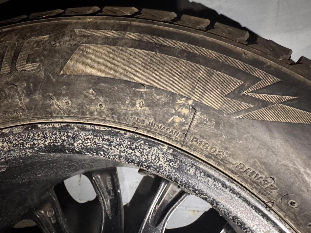 Продам отличные японские шины Bridgestone DM-V3 225/60 R17 (производство именно Япония) на дисках J7 - Орск