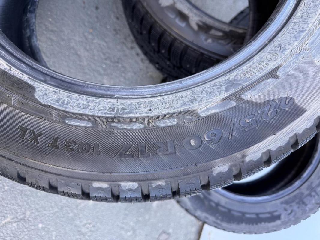 Продам шины Nokian Nordman 7 SUV 225/60 R17 103T XL, почти в идеальном состоянии (просто немного гря - Орск