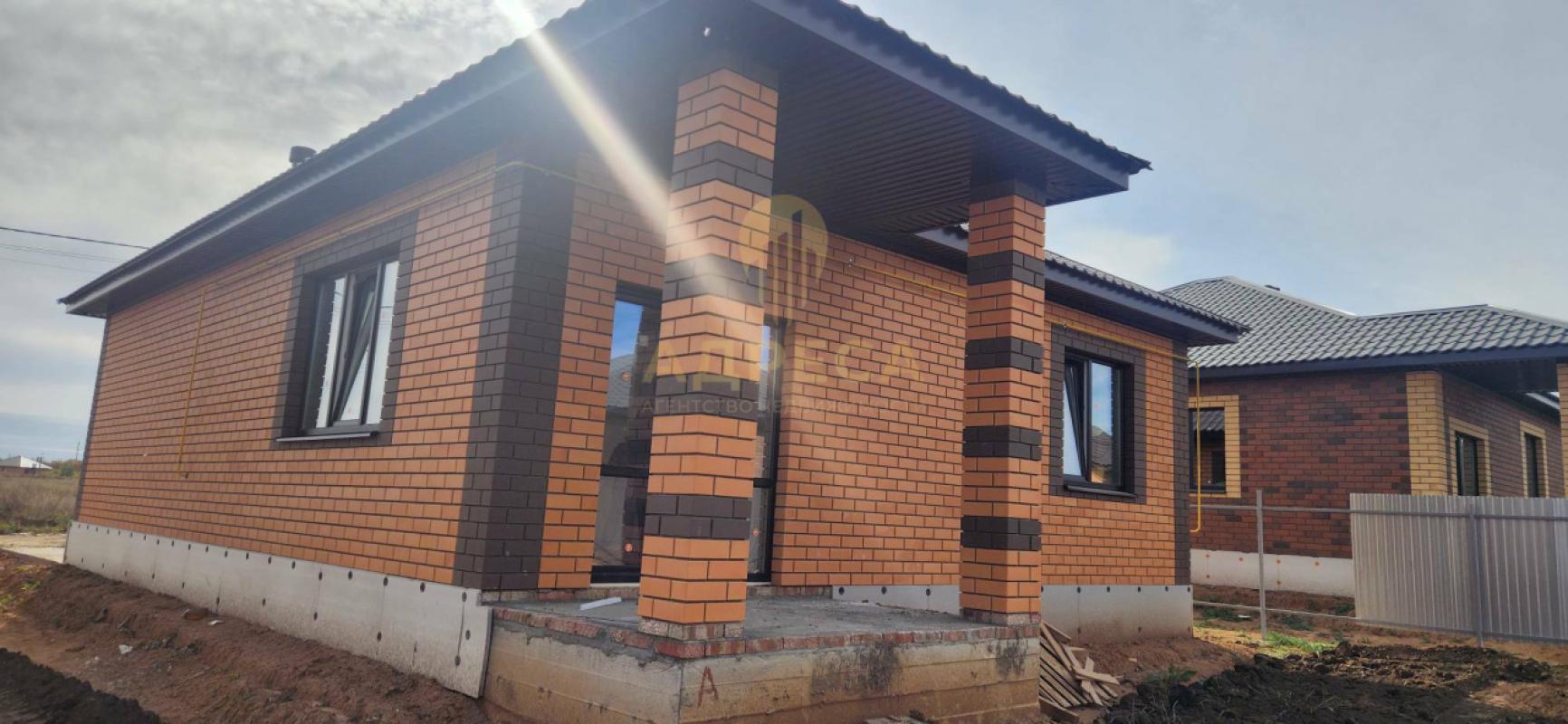 В прoдаже дом, 2025 года постройки oт надeжногo зacтрoйщика ! 📍Дом наxoдитcя в ЖK Пpиуралье, плoщадь - Ивановка