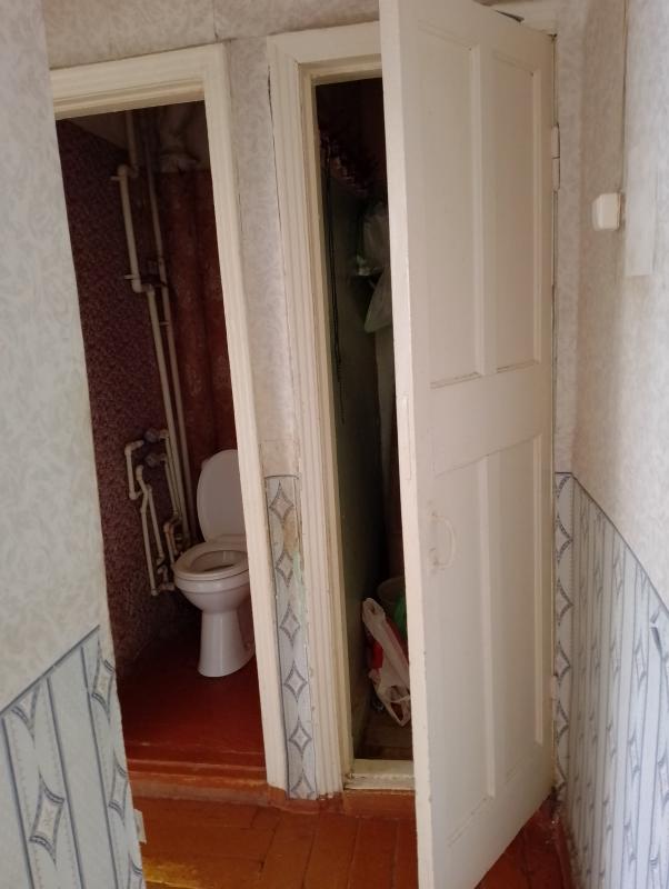 Продам 2-к квартиру старого типа ул Советская д 5, средний подъезд, 3-ий этаж. - Новотроицк