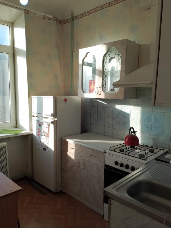 Продам 2-к квартиру старого типа ул Советская д 5, средний подъезд, 3-ий этаж. - Новотроицк