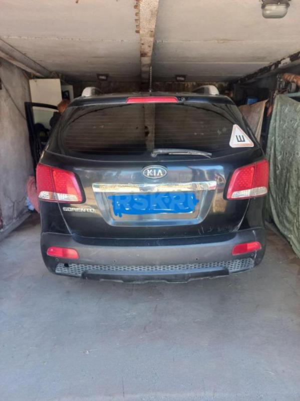 Продам автомобиль Kia Sorento, 2011 года. - Орск