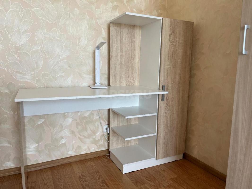 Продам компьютерный (письменный) стол б/у в отличном состоянии. - Орск