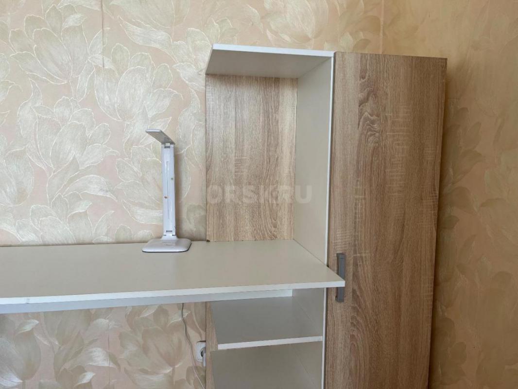 Продам компьютерный (письменный) стол б/у в отличном состоянии. - Орск