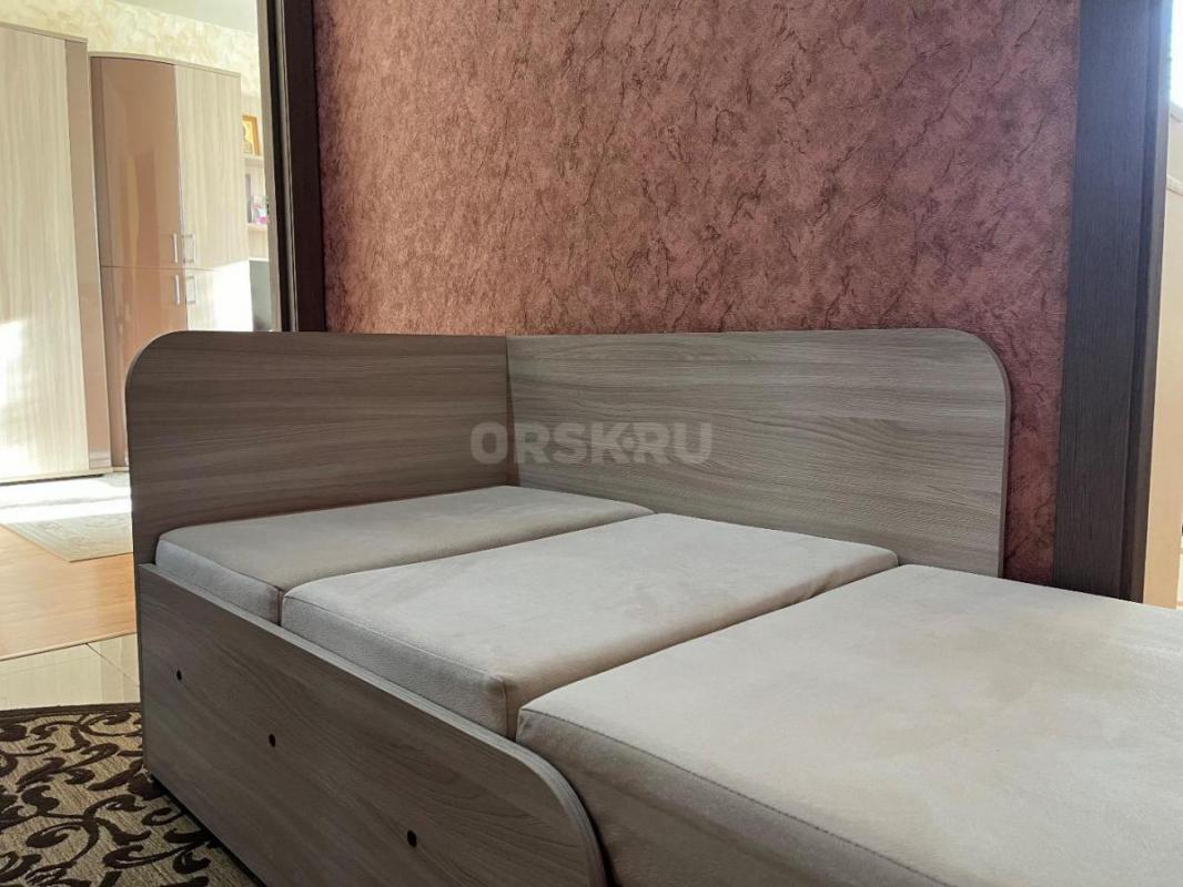 Продам диван-тахта б/у. - Орск