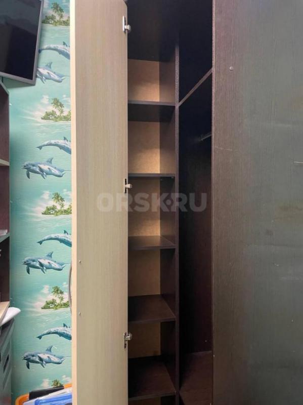 Продам угловой шкаф, в хорошем состоянии, 100×100, высота 220 см., в разобранном состоянии, самовыво - Орск