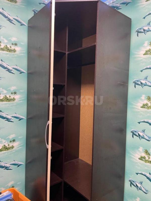 Продам угловой шкаф, в хорошем состоянии, 100×100, высота 220 см., в разобранном состоянии, самовыво - Орск