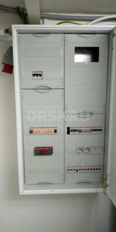 Продам щит электрический  РЩ-1  с  розеткой для подключения ДГУ . - Орск