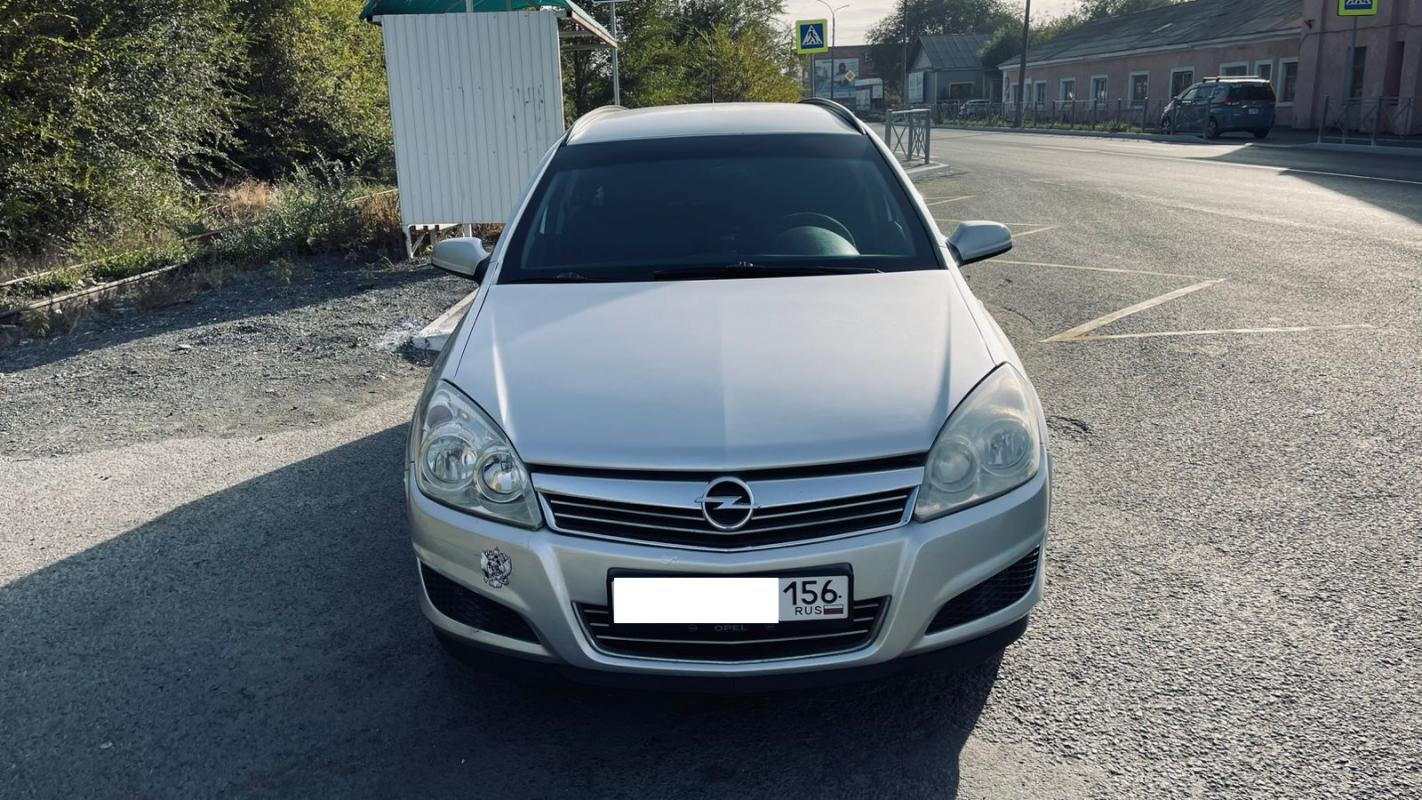 Продается Opel Astra, 2008 года

__АВТОМАТОМАТИЧЕСКАЯ__

ДВС 1,6/ 115л.с.,

ГУР,

ABS,

климат- конт - Новотроицк