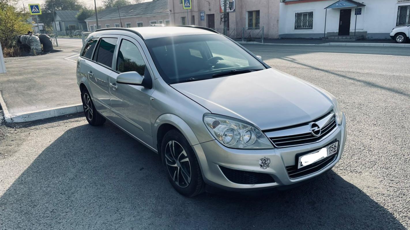 Продается Opel Astra, 2008 года

__АВТОМАТОМАТИЧЕСКАЯ__

ДВС 1,6/ 115л.с.,

ГУР,

ABS,

климат- конт - Новотроицк