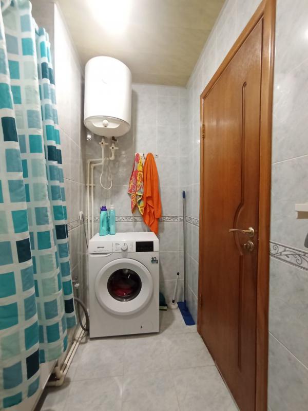 Продается уютная 2-комнатная квартира  на первом этаже по адресу:  г. - Новотроицк