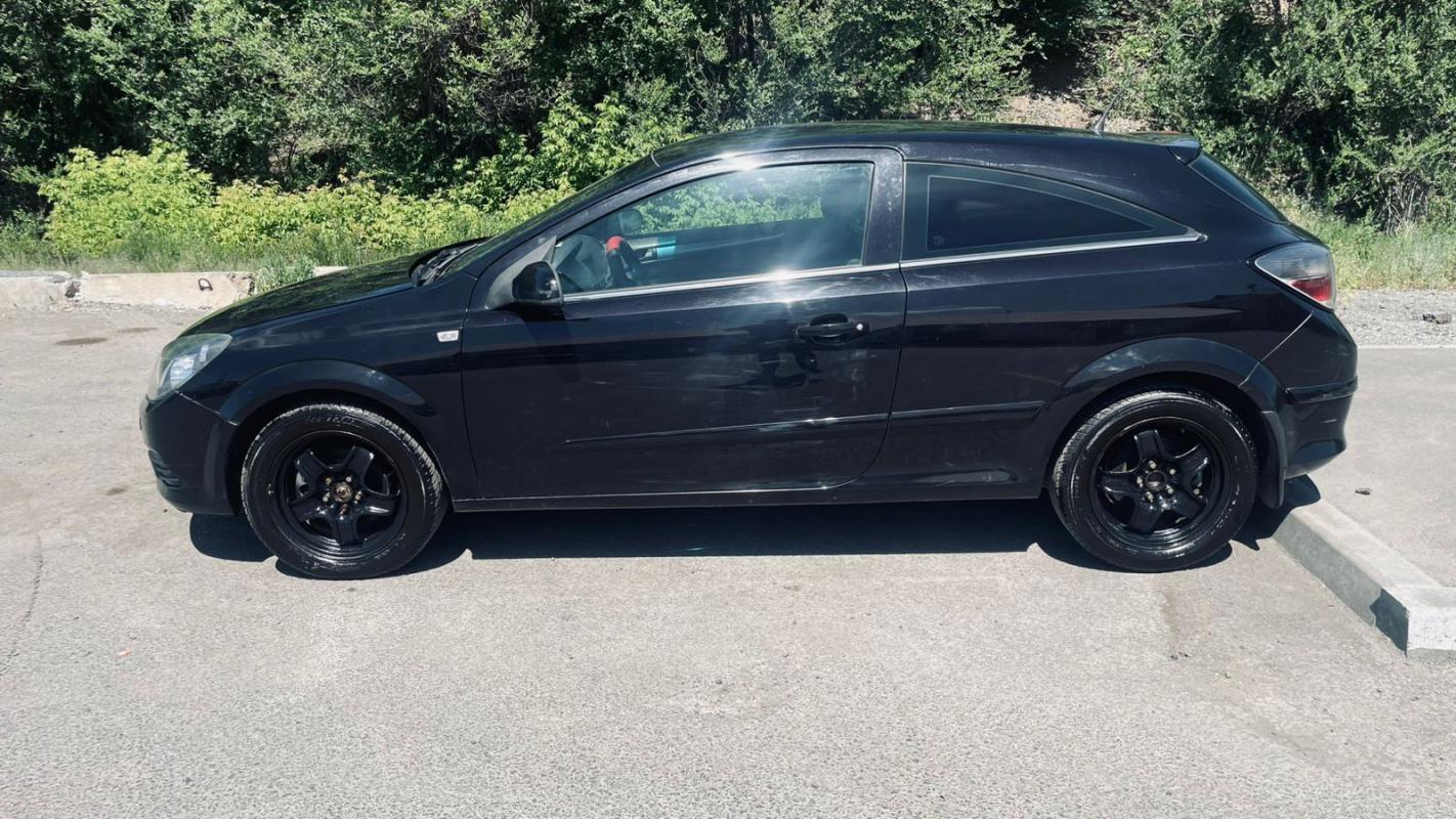 Продается Opel Astra купе, 2006 года

Состояние отличное,

обслуживание проводилось вовремя,

вложен - Новотроицк
