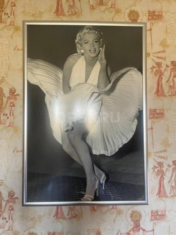 Продам картины постеры выполненные в черно белых тонах - Орск