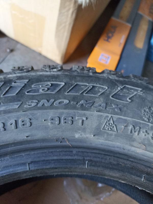 Продам комплект зимних шипованных а/шин Кордиант SNO - MAX размер 205/60 R 16, б/у 1.5 сезона. - Орск