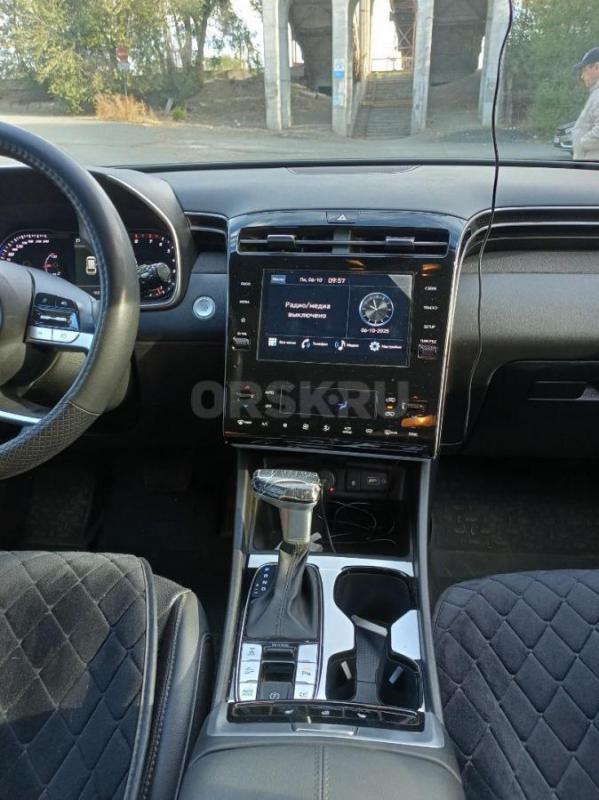 Продам Хёнде Туксон 2024г сентябрь,2.0 150л/с полный привод, автомат,1 хозяин,броня на фарах,защитна - Орск