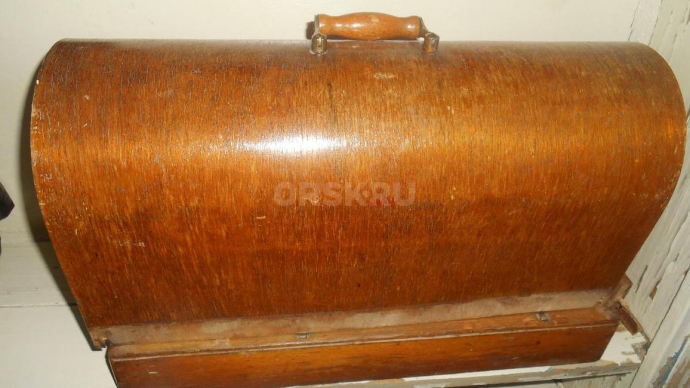 Продам швейную машинку* Подольск* 1960 г. - Орск