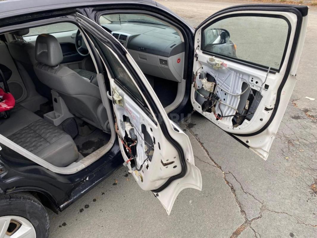 Продается Dodge Caliber 1.8 MT 2006 года
Пробег: 326.000 км
Цена: 370.000 руб. (торг уместен)
Маш - Орск