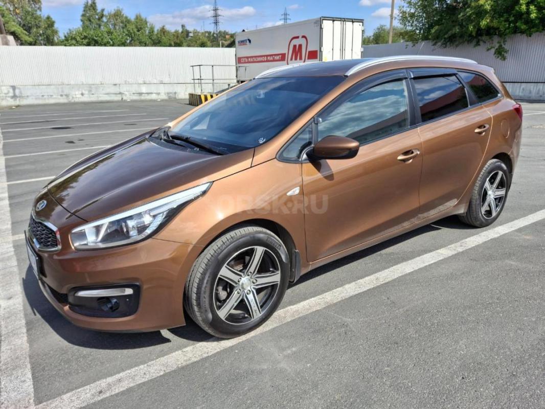 киа сид универсал в шикарном увете, отличное состояние, в родном окрасе, очень бережная эксплуатация - Орск