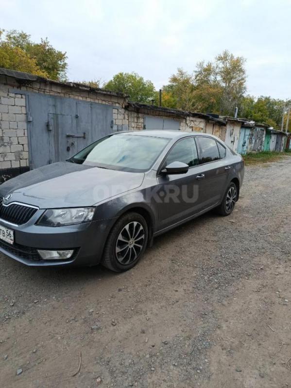 Без дтп,покупка в салоне апрель 2016,автотека 17.10.25,комплект зимней резины шиповка на литых диска - Орск