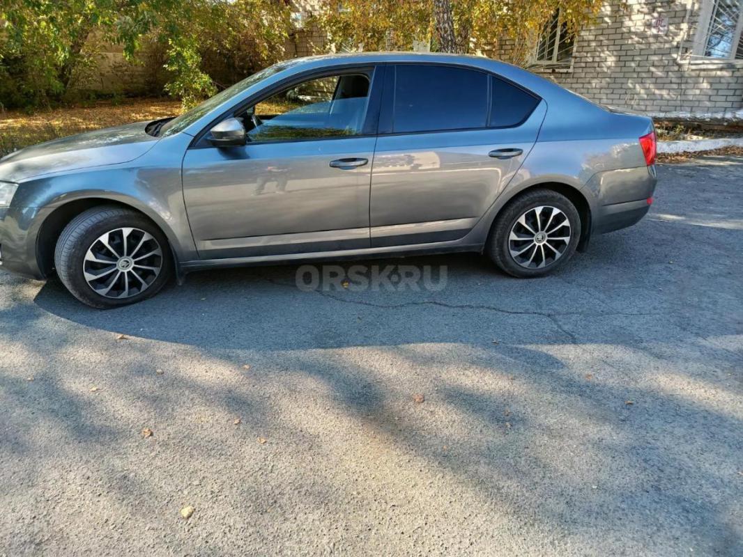 Без дтп,покупка в салоне апрель 2016,автотека 17.10.25,комплект зимней резины шиповка на литых диска - Орск