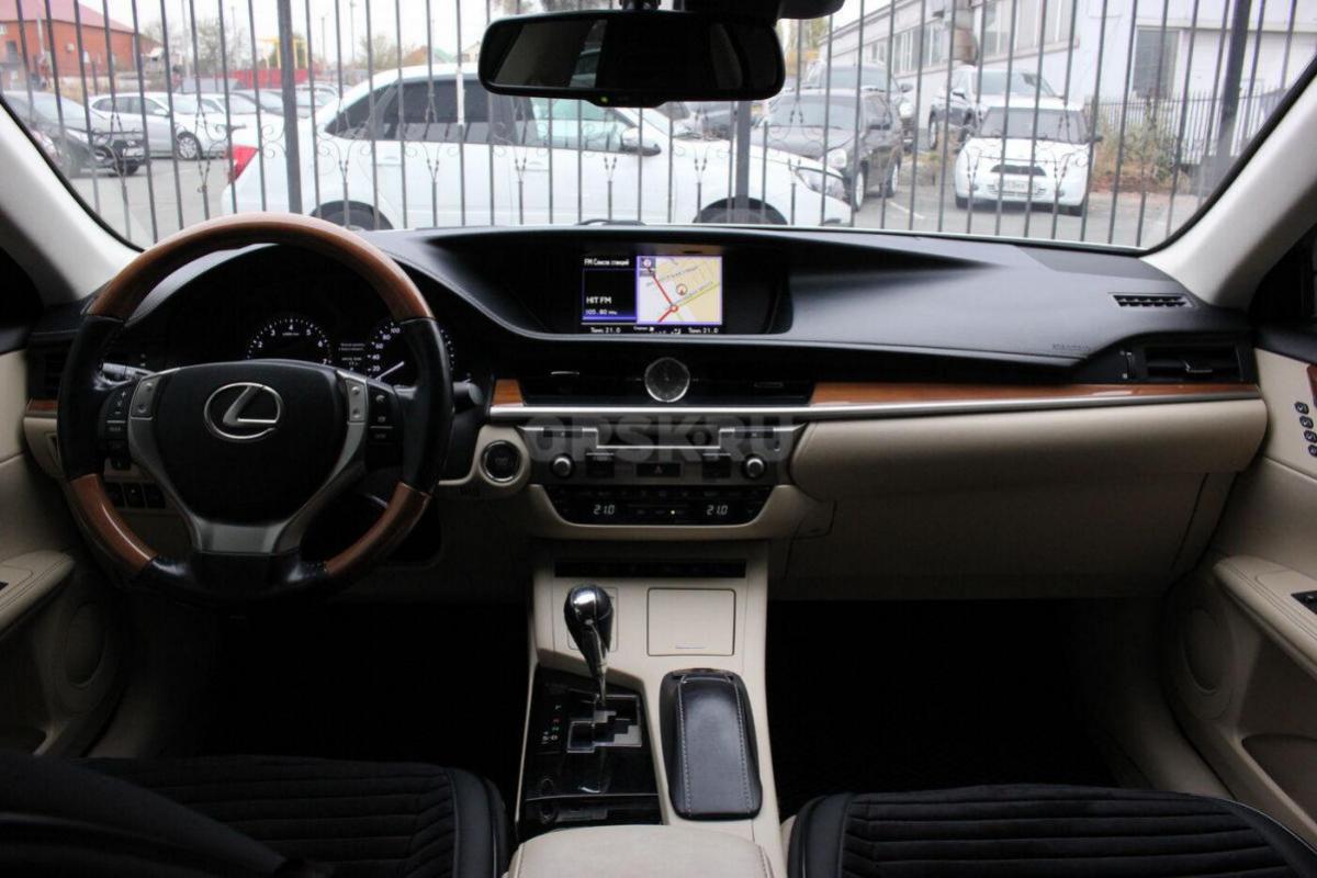 В продаже Lexus ES 350 &#039;2014 VI 

Седан 4 дв., левый
АКПП, передний
Бензин, 3.5 л, 249 - Орск