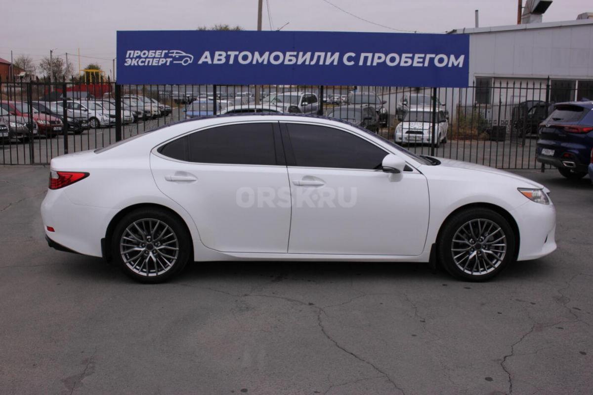 В продаже Lexus ES 350 &#039;2014 VI 

Седан 4 дв., левый
АКПП, передний
Бензин, 3.5 л, 249 - Орск