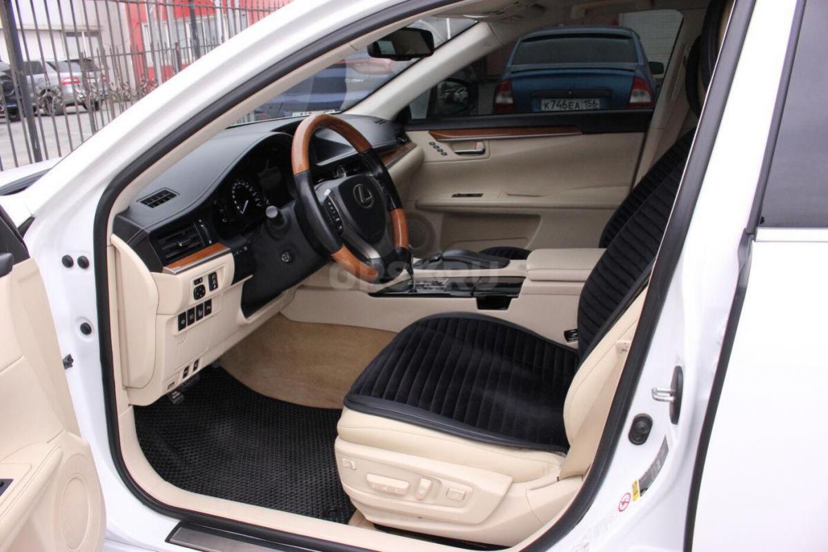 В продаже Lexus ES 350 &#039;2014 VI 

Седан 4 дв., левый
АКПП, передний
Бензин, 3.5 л, 249 - Орск