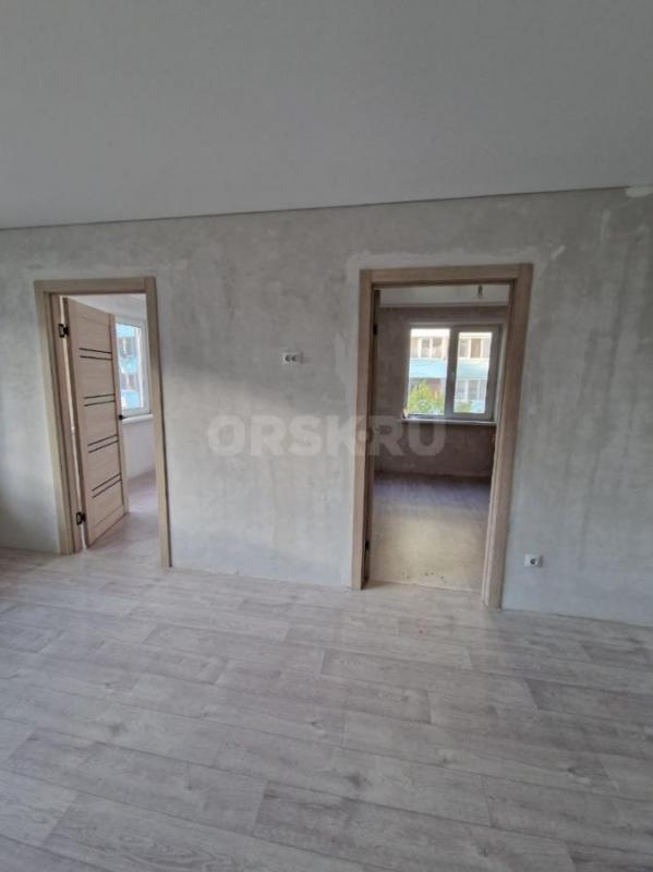 Продается 4-комнатная квартира на 4 этаже по адресу ул Пацаева 11 (ост. - Орск