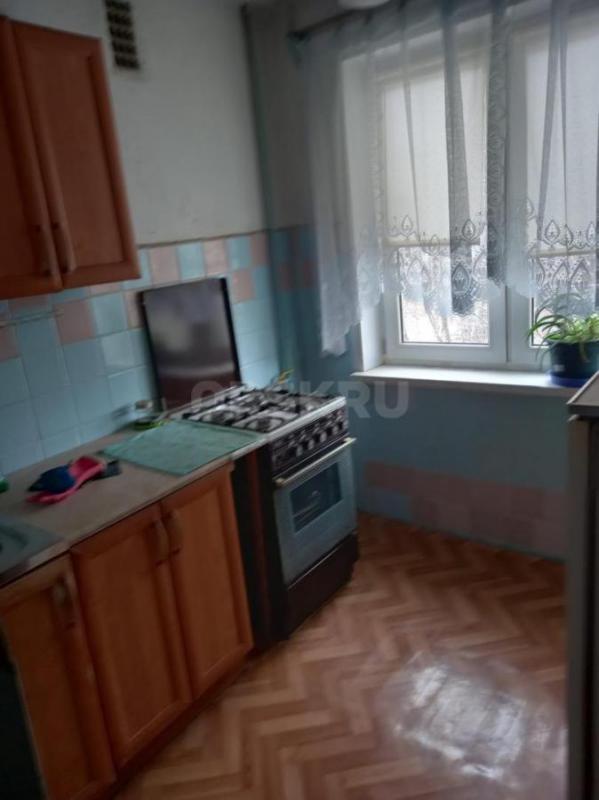 Продается 3-х комнатная квартира без ремонта. - Орск