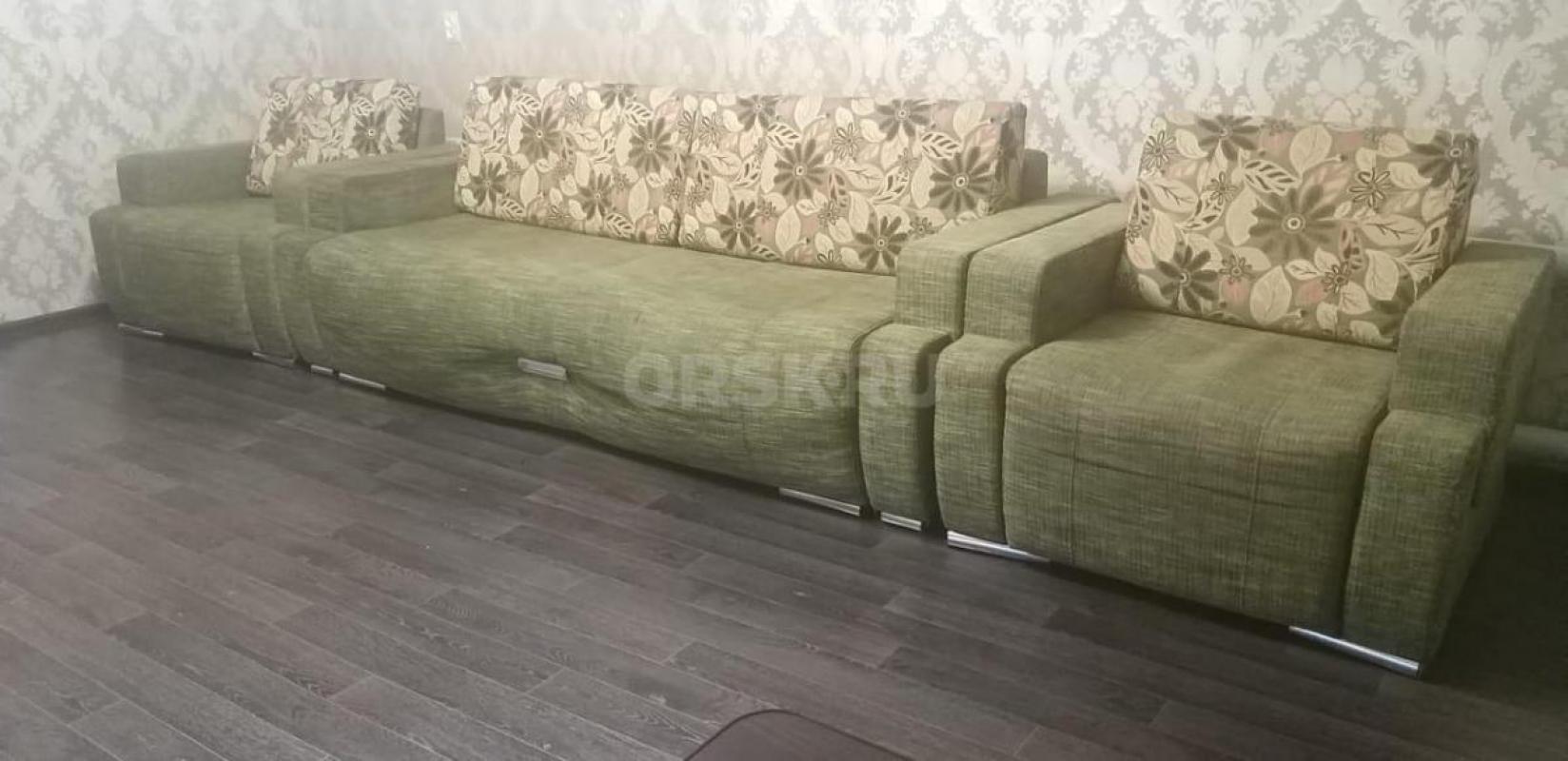 Диван &quot;Книжка&quot; и два кресла. - Орск