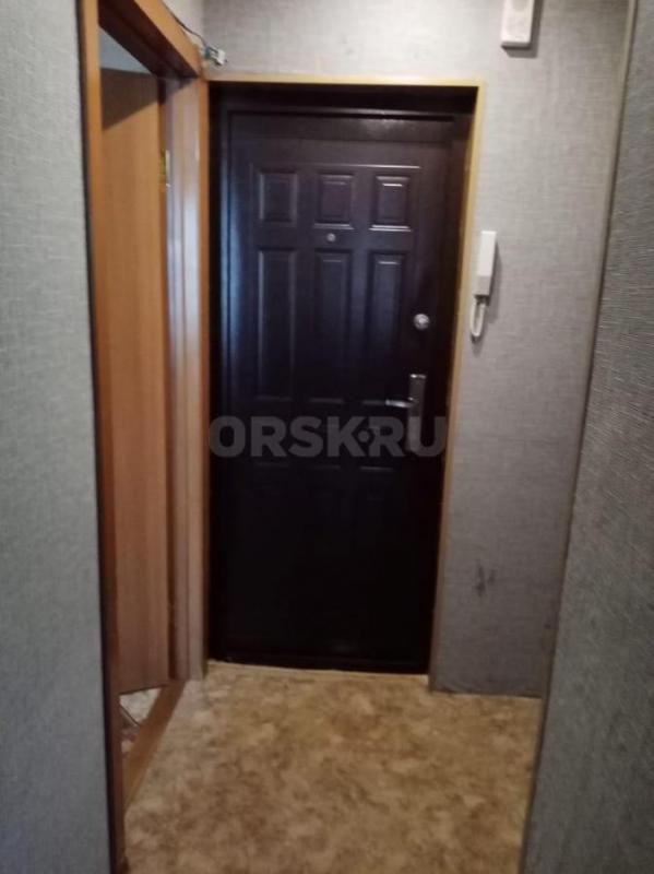 Сдаю на длительный срок однокомнатную квартиру на ул Строителей. - Орск