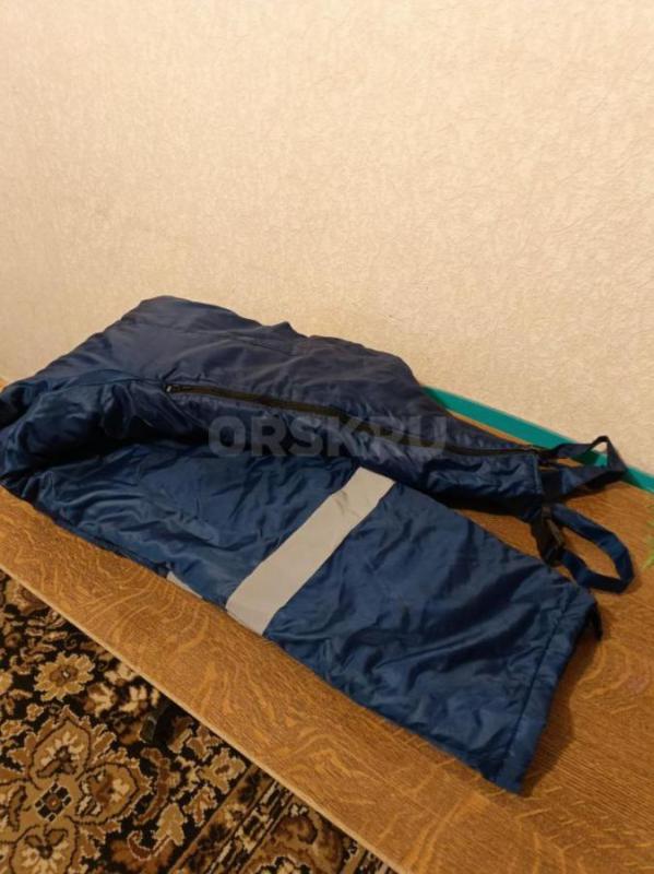 Продам одежду для мужчин 56-58 размера :комбез на лямках на синтепоне 112-116 на рост 182-188 за 120 - Орск