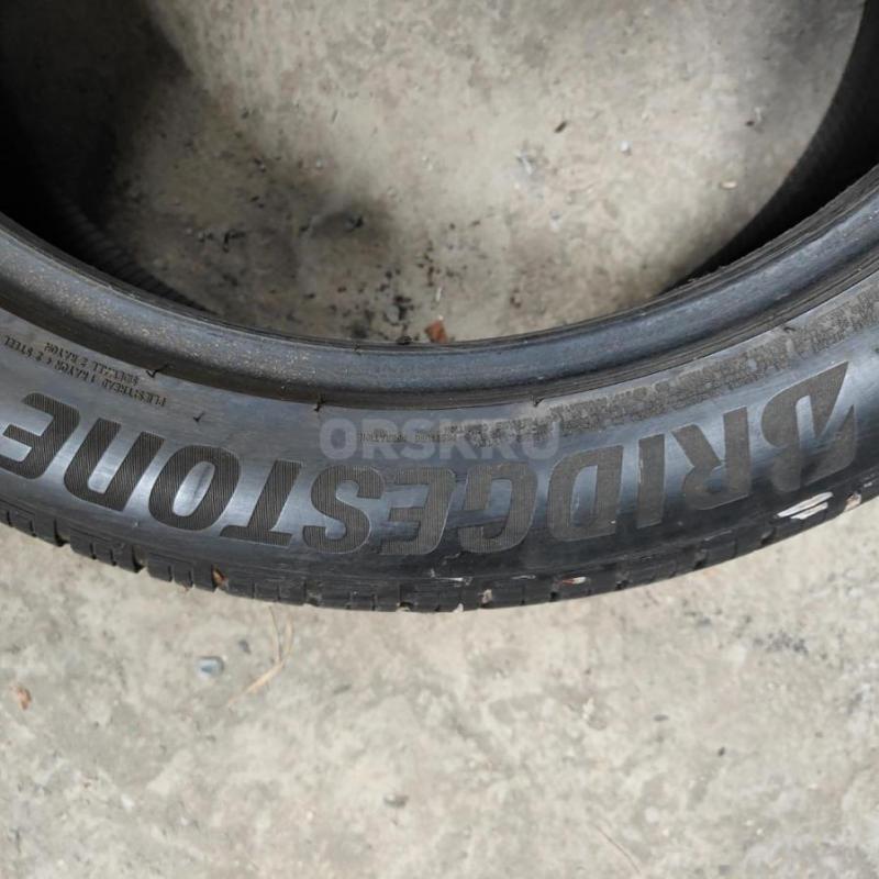 Продам шины BRIDGESTONE производство Япония,  всесезонные 245-45 R20, 20 год, эксплуатация 1 сезон, - Орск