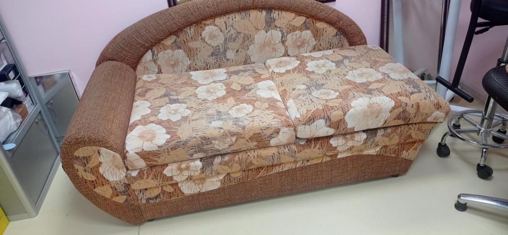 Продам б/у диван кровать, раскладывается , спальное место 100/1.90 в хорошем состояние, район Озтп, - Орск