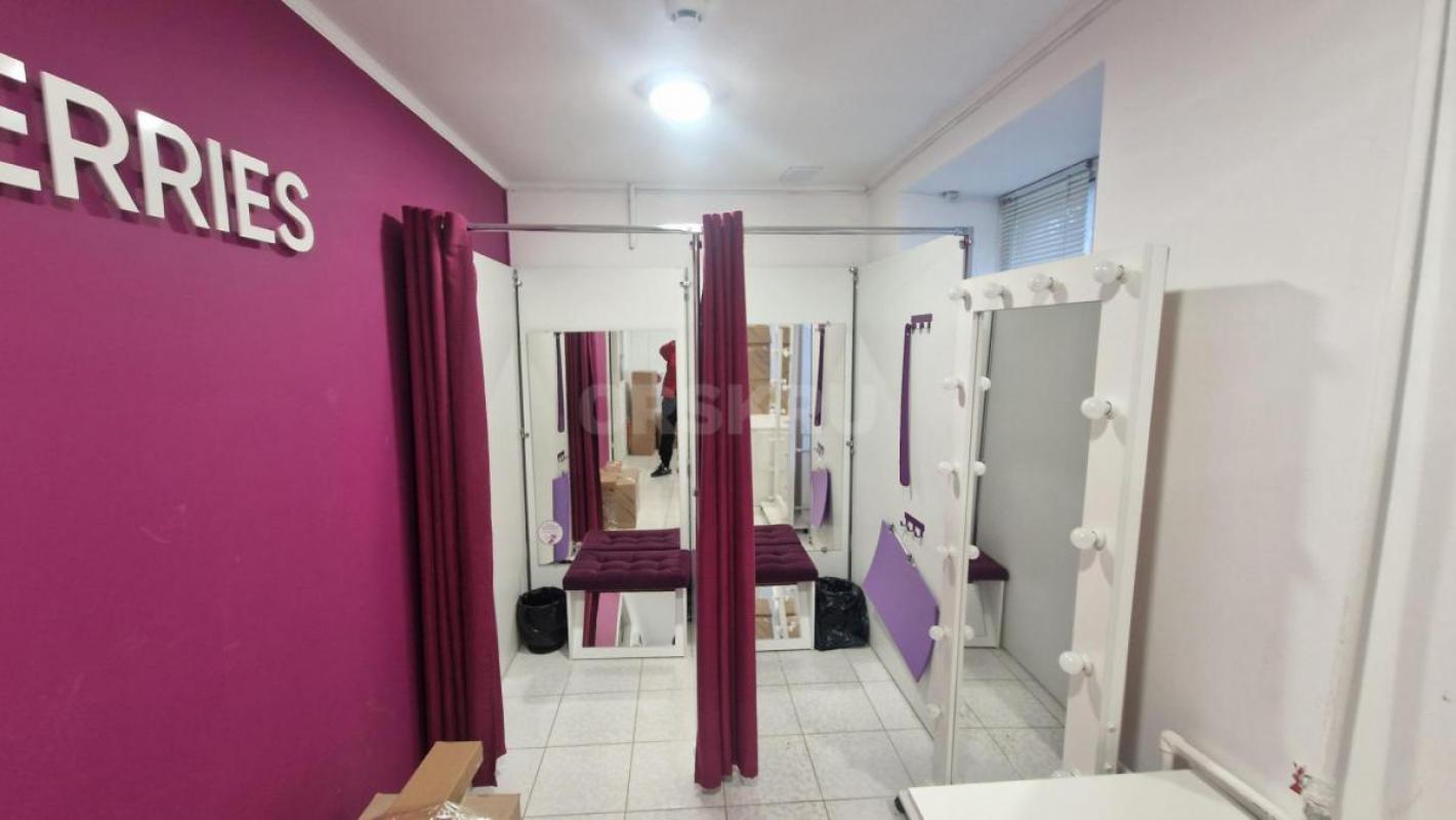 продам пвз вилдбериз по улице нефтяников, адрес короленко 27 - Орск