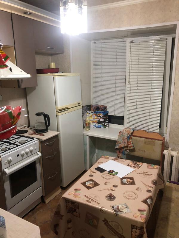 Сдается однокомнатная квартира с косметическим ремонтом , с мебелью в хорошем состоянии на длительны - Новотроицк