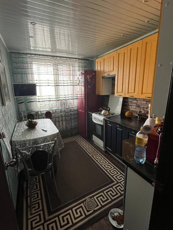 Срочно продаëтся 3-х комнатная (улучшенной планировки). - Новотроицк